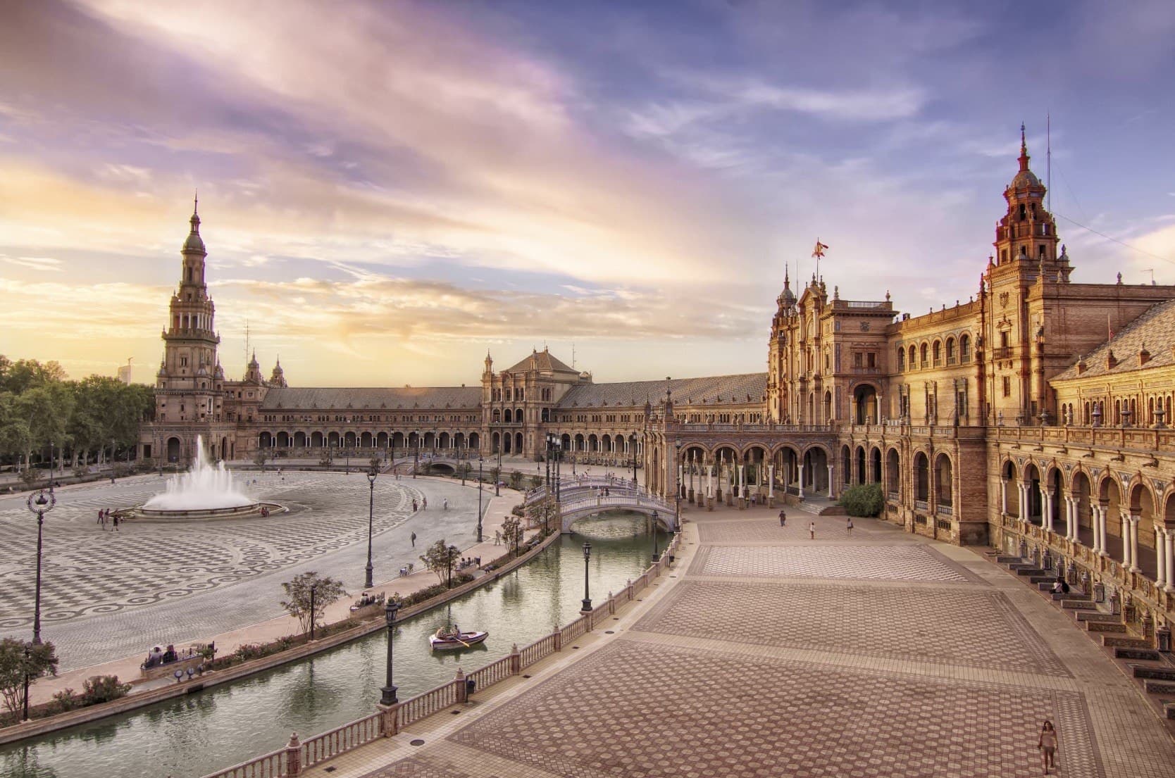 Plaza de España à Séville au coucher du soleil